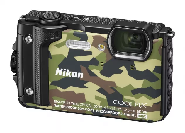 Nikon COOLPIX W300 camouflage, Holiday-Kit mit wasserdichtem Rucksack